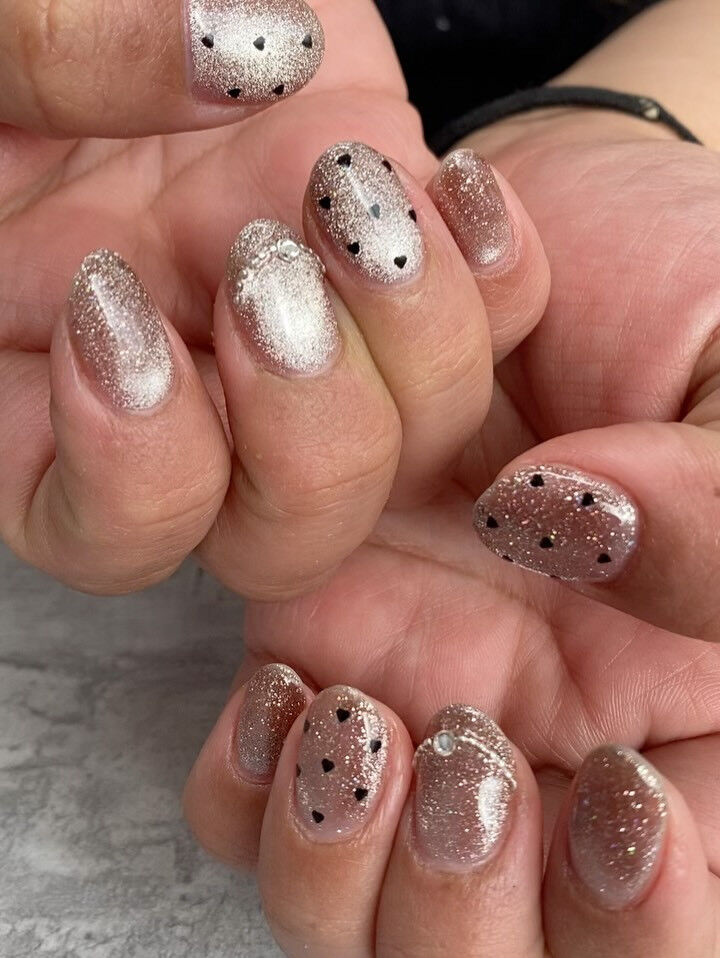 フラッシュマグ✨😍🩷ブラウン系のお色でバレンタインネイルっぽ