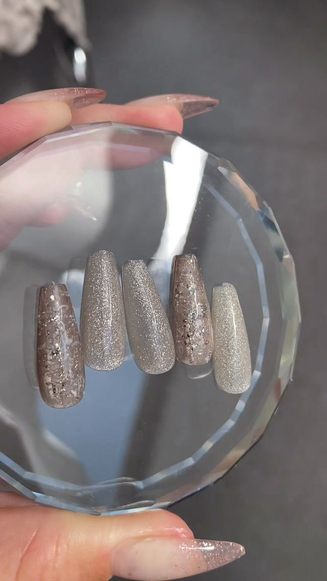 定額デザイン💅落ち着いた色でツイード💅秋ネイル#西宮 #ネイ